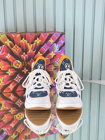 38 Beden beyaz Renk Louis vuitton