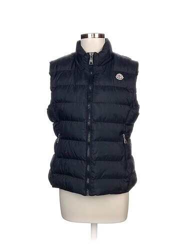 Moncler Yelek %70 İndirimli.