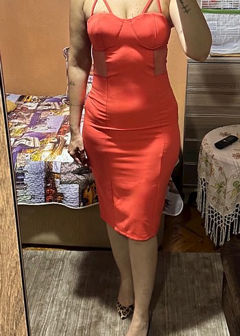 Kırmızı V Yaka İnce Askılı yanları tül detay Kalem Elbise - Görsel 2