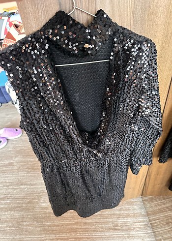 Uzun Kollu Siyah Payetli Abiye Elbise - Görsel 2