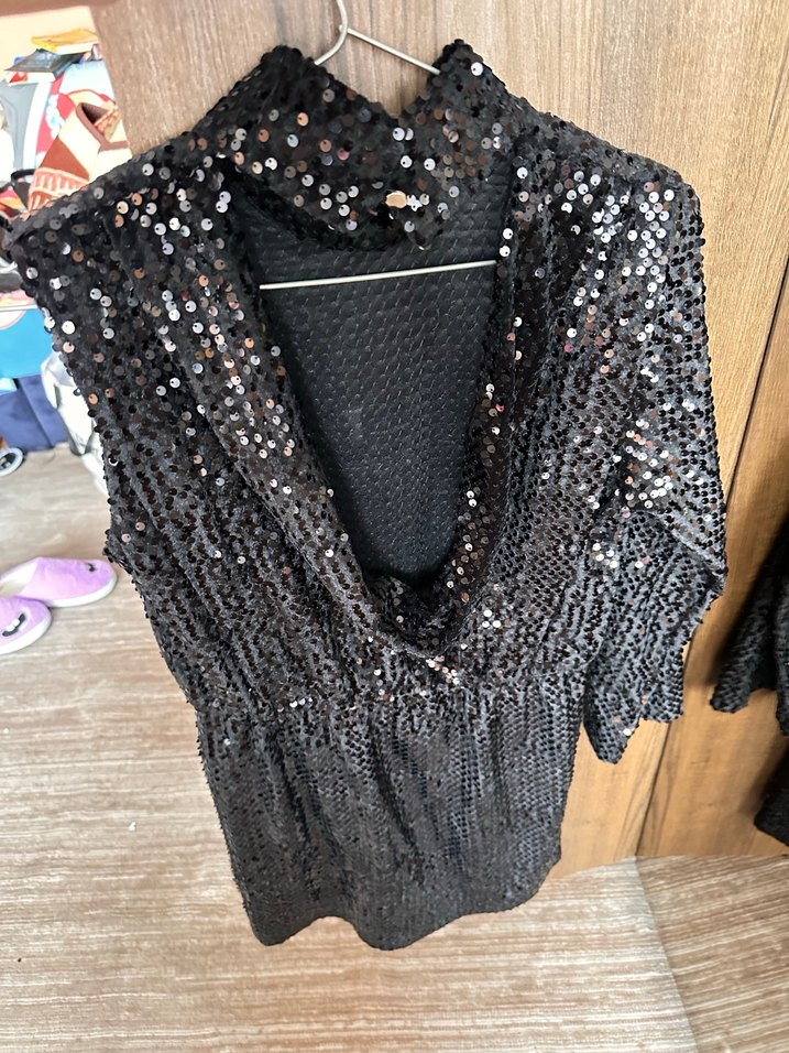 Uzun Kollu Siyah Payetli Abiye Elbise - Görsel 2