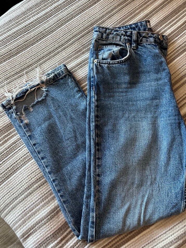 Düz kesim Yüksel bel paça detaylı jean pantolon - Görsel 3