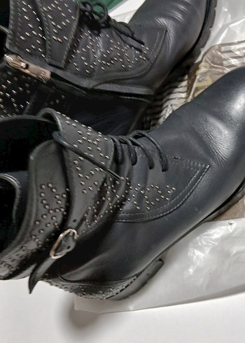 Gri Deri Gotik Stiletto Topuklu Kadın Bot - Görsel 2