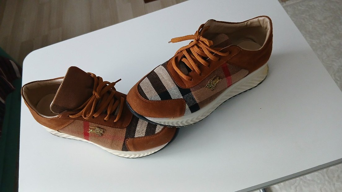 Kahverengi Ekose Desenli Kadın Dolgu Topuklu Spor Ayakkabı - Görsel 3