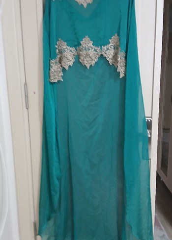 Turkuaz İşlemeli Uzun Abiye  şifon, tül pelerin. - Görsel 3