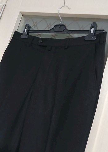 Düz Siyah Kemerli Erkek Pantolon 
48 beden - Görsel 3
