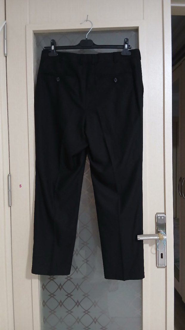 Düz Siyah Kemerli Erkek Pantolon 
48 beden - Görsel 4