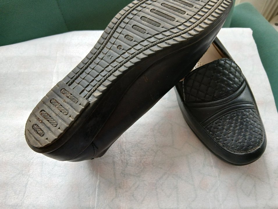 Siyah Parlak Dolgu Topuklu Kadın Babet - Görsel 4