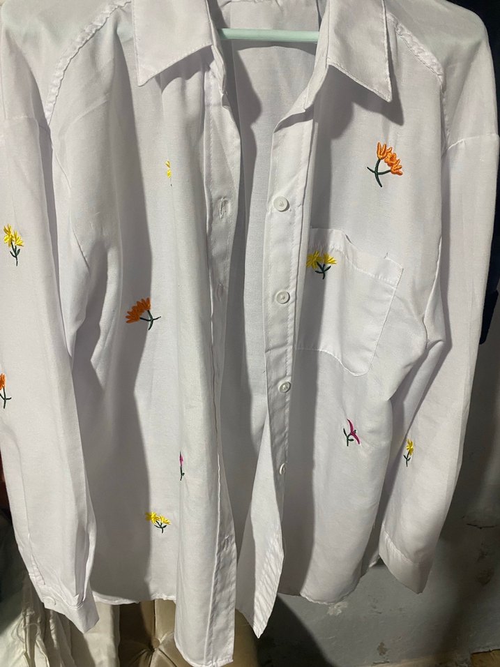 Nakışlı Beyaz Kadın Gömlek - Görsel 3
