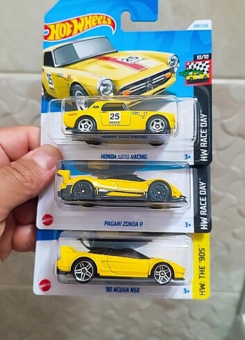 Hot Wheels 3 lü Sarı Lot