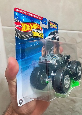 Beden Hot Wheels Monster Truck - Geleceğe dönüş