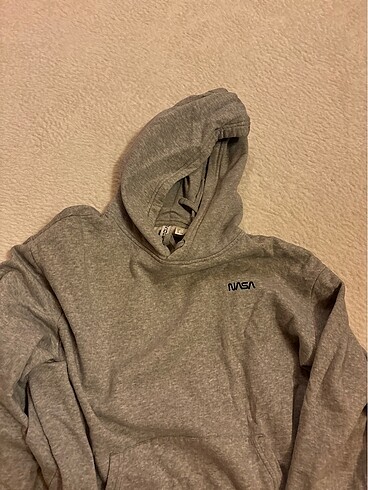 H&M Hm sweatshirt