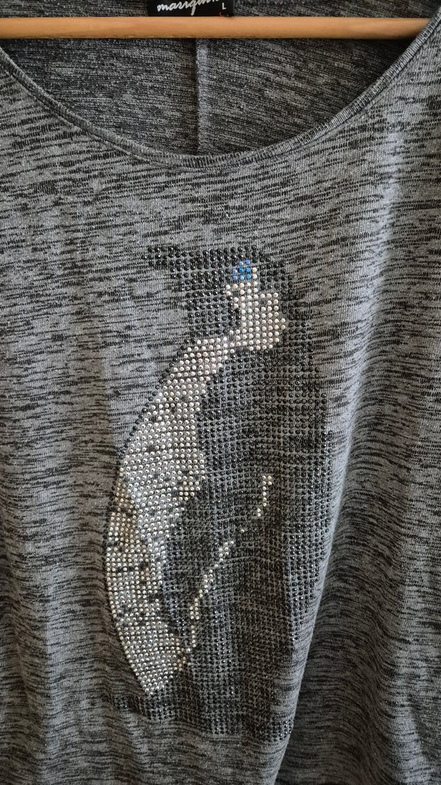 Gri Desenli Triko Tişört - Görsel 4