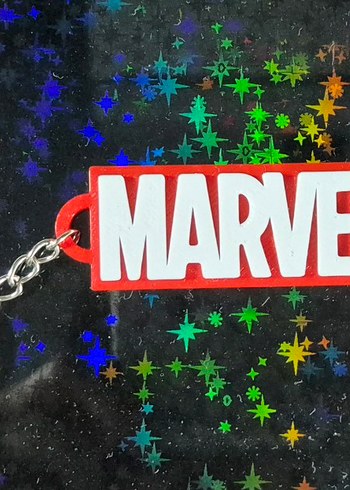Renkli Marvel Zincir Detaylı Anahtarlık