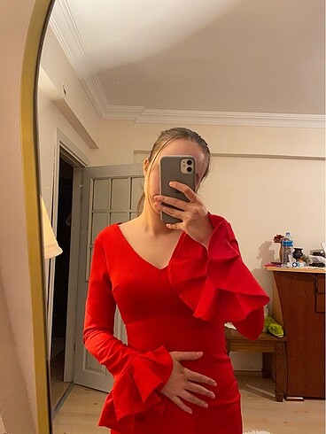 Zara kırmızı abiye elbise