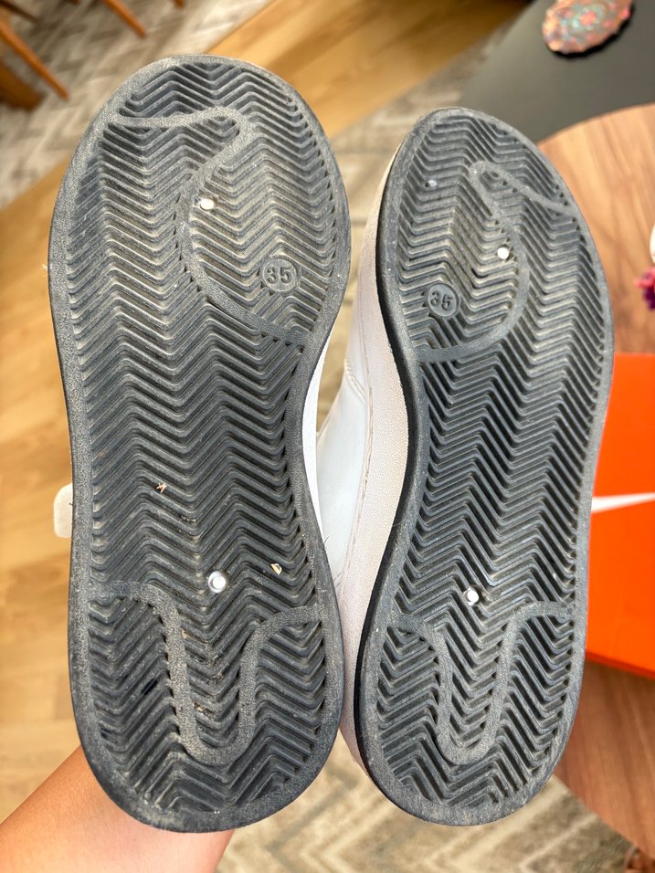 Düz Beyaz Spor Ayakkabı - Görsel 3