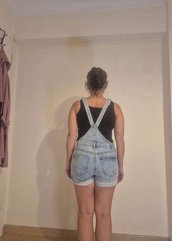 Kadın Mavi Kot Şortlu Salopet Bershka - Görsel 2