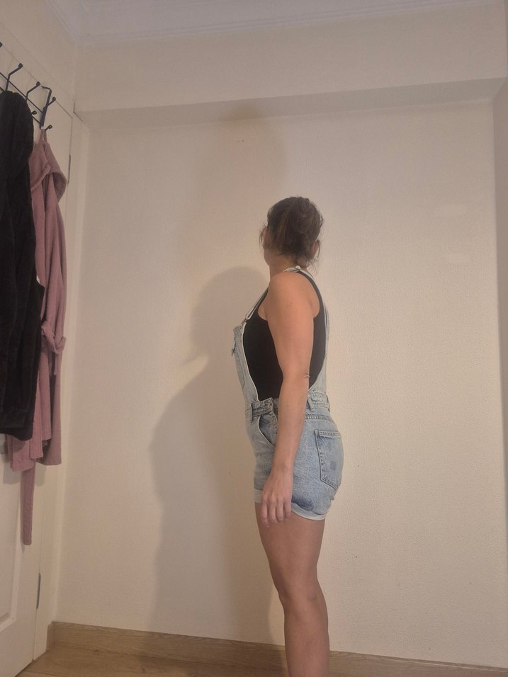 Kadın Mavi Kot Şortlu Salopet Bershka - Görsel 4