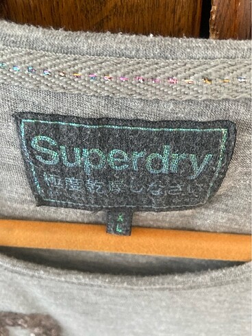l Beden Superdry tisort