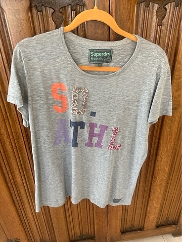 Superdry tisort