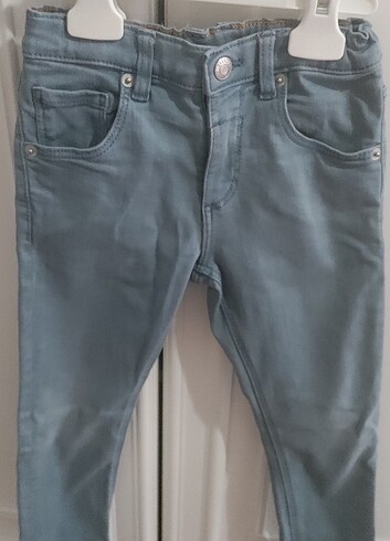 5 Yaş Beden mavi Renk Zara slim fit erkek pantolon 5 yaş
