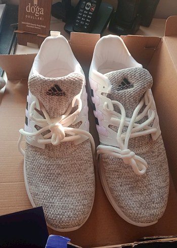 Adidas Beyaz Gri Bağcıklı  Spor Ayakkabı - Görsel 3