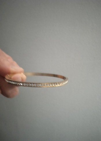 Guess Altın Renk Parlak Kadın Bileklik - Görsel 3