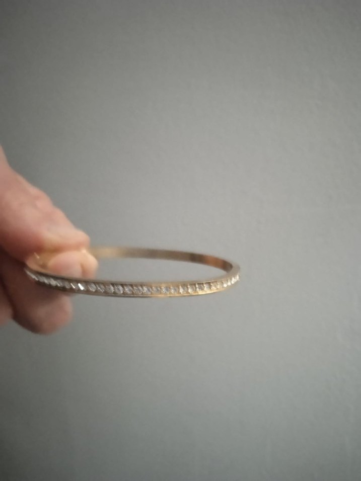 Guess Altın Renk Parlak Kadın Bileklik - Görsel 3