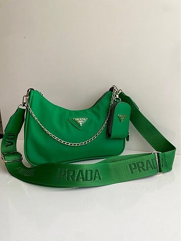 Prada yeşil çanta