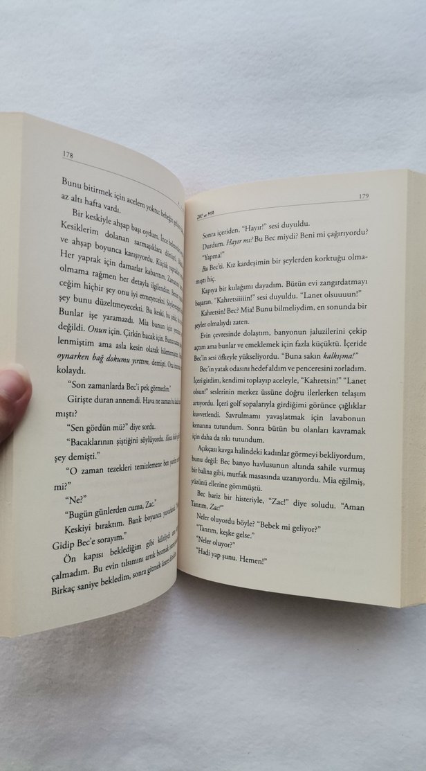 Zac ve Mia - A. J. Betts Roman - Görsel 4