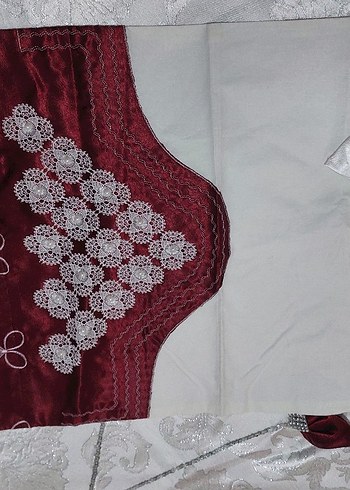Bordo İşlemeli Parlak Yatak Örtüsü - Görsel 2