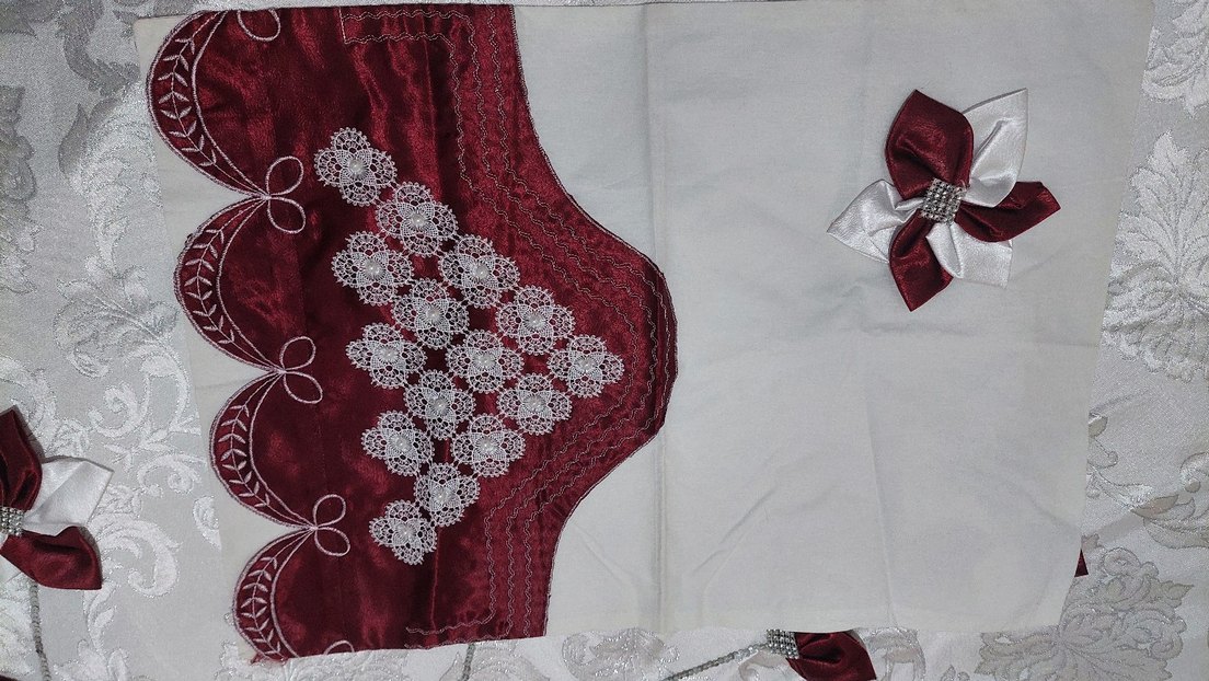 Bordo İşlemeli Parlak Yatak Örtüsü - Görsel 5