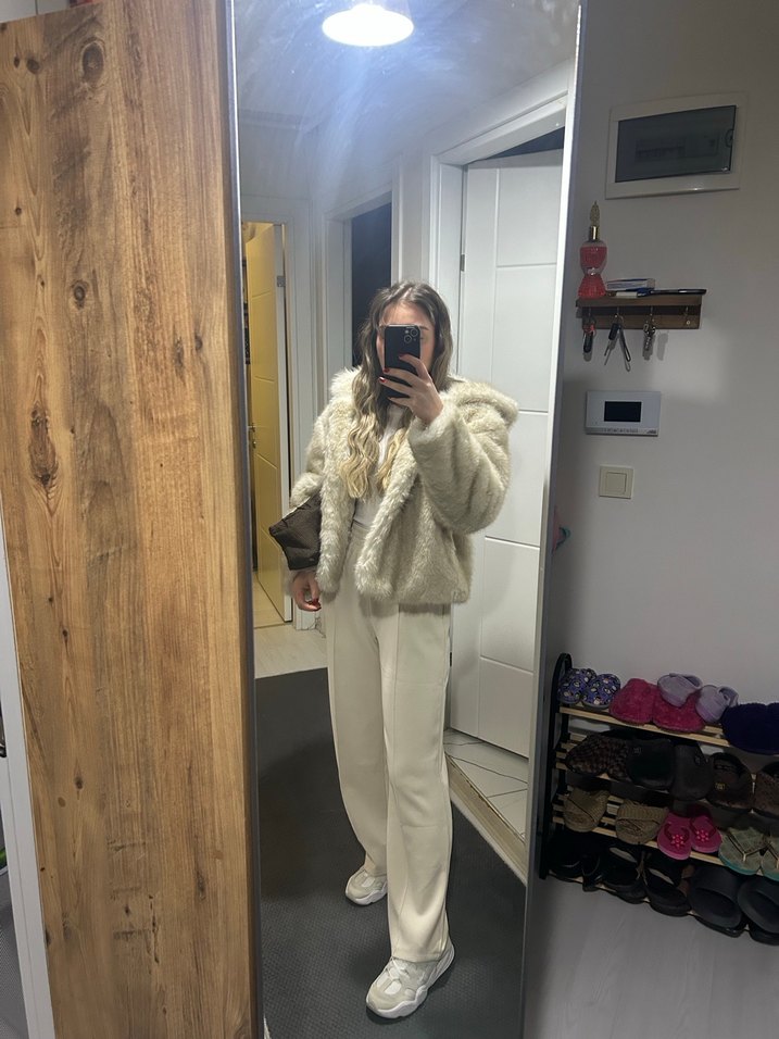 Beyaz Rahat Kesim Kadın Kumaş Pantolon - Görsel 2