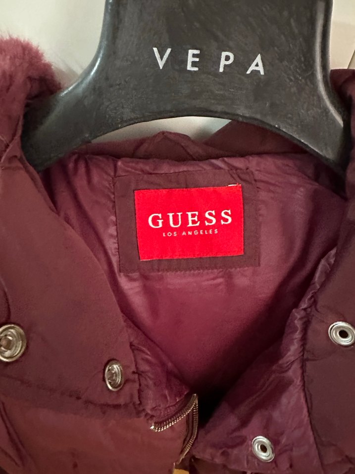 Guess bordo kapüşonlu mont - Görsel 2