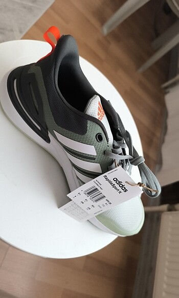 Adidas ayakkabı yeni