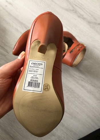 Turuncu Deri ince Topuklu Ayakkabı - Görsel 4