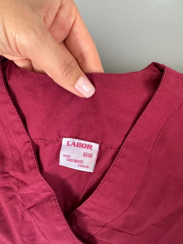 Bordo hemşire forması - Görsel 3