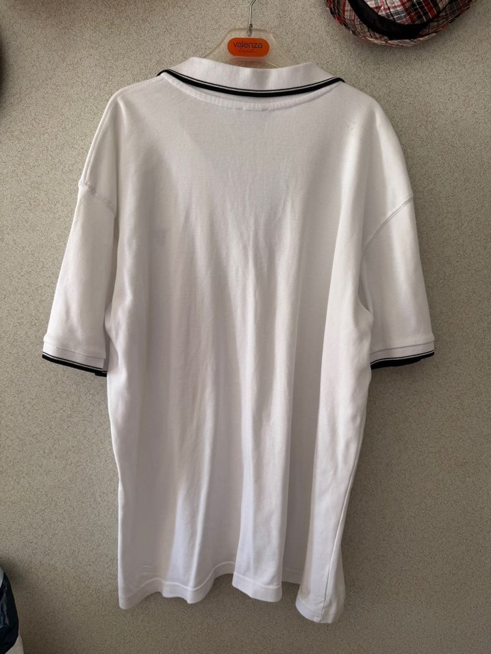 Beyaz Polo yaka Tişört - Görsel 3