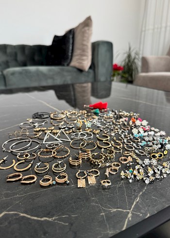 Bohem Tarz Mini Boncuklu Altın Küpeler - Görsel 15