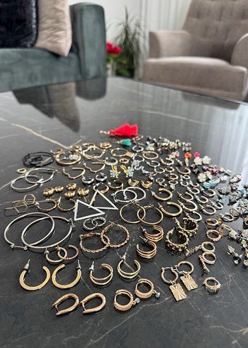 Bohem Tarz Mini Boncuklu Altın Küpeler - Görsel 6