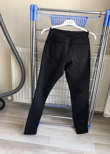 Siyah Kemerli Kadın Denim Pantolon - Görsel 4