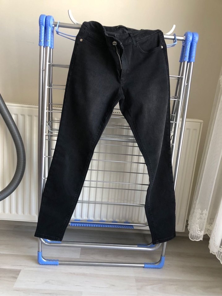 Siyah Kemerli Kadın Denim Pantolon - Görsel 3