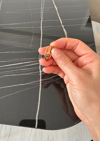 Düğme Detaylı Parlak Altın Kadın Yüzük - Görsel 4