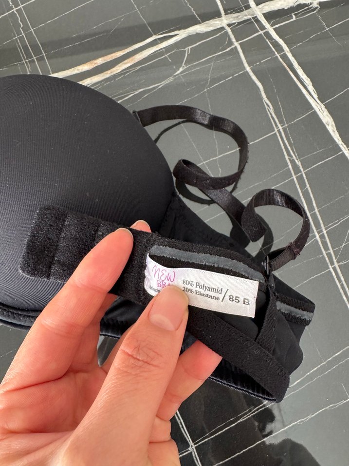 Minimalist Siyah Midi Sütyen - Görsel 3