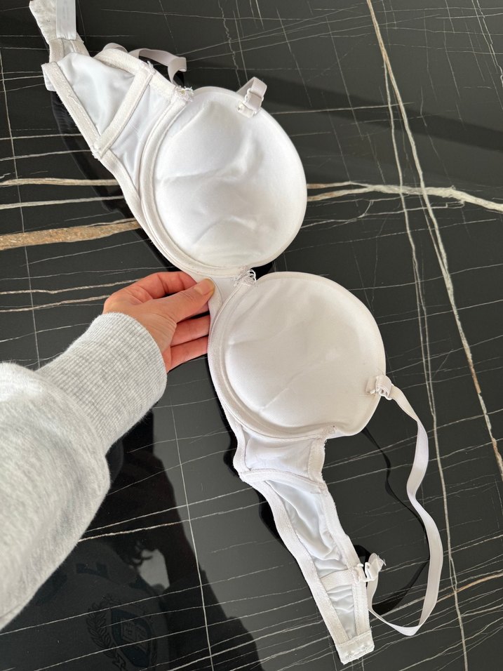 Minimalist Siyah ve Beyaz Sütyen Seti - Görsel 5