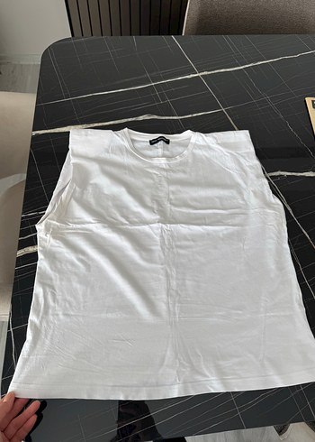 Kadın Beyaz Kolsuz vatkalı Basic Tişört - Görsel 3