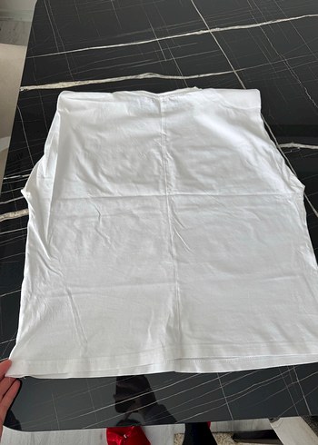 Kadın Beyaz Kolsuz vatkalı Basic Tişört - Görsel 4