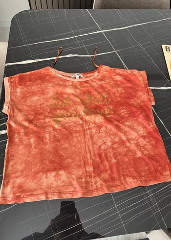 Kırmızı Batik Desenli Kadın Salaş Tişört - Görsel 4