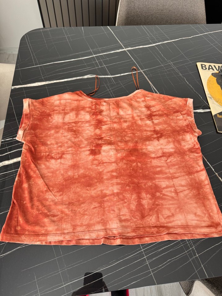 Kırmızı Batik Desenli Kadın Salaş Tişört - Görsel 5