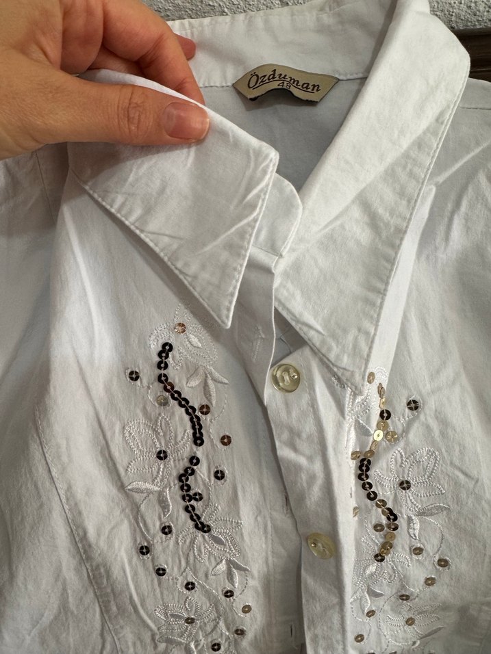 Nakışlı Beyaz Keten Kadın Gömlek - Görsel 3